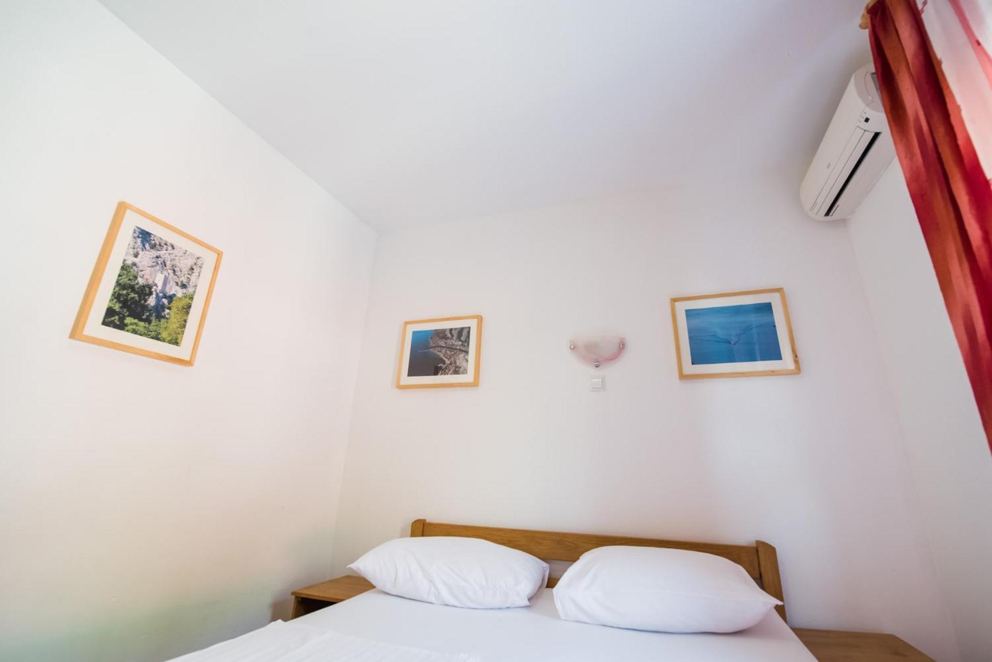 Bed And Breakfast Pero 3 Min Walk To The Beach Lokva Rogoznica Ngoại thất bức ảnh